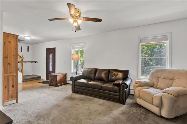 15 Whitefield Drive, Cambridge, VT 05464