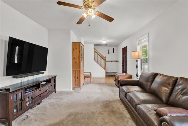 15 Whitefield Drive, Cambridge, VT 05464