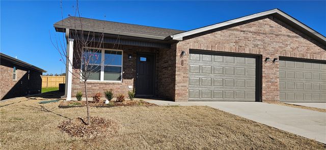 604 69th Avenue, Highfill, AR 72712