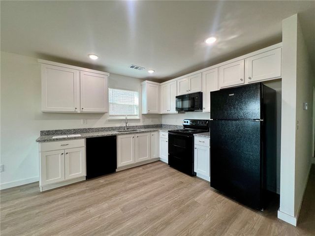 604 69th Avenue, Highfill, AR 72712