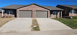 604 69th Avenue, Highfill, AR 72712