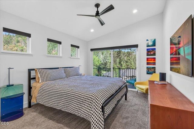 1300 Andrews Place, Jacksonville, OR 97530