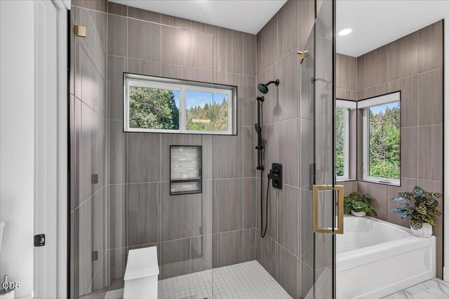 1300 Andrews Place, Jacksonville, OR 97530