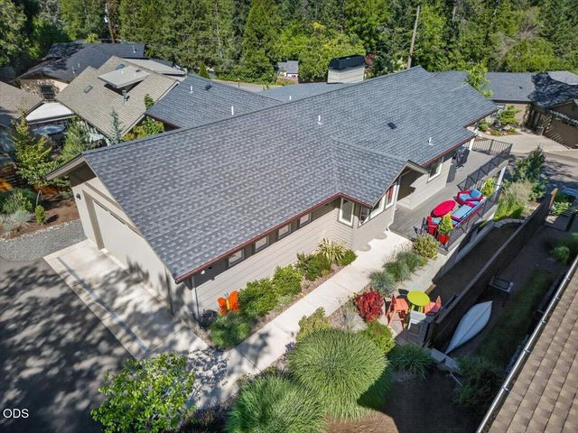 1300 Andrews Place, Jacksonville, OR 97530