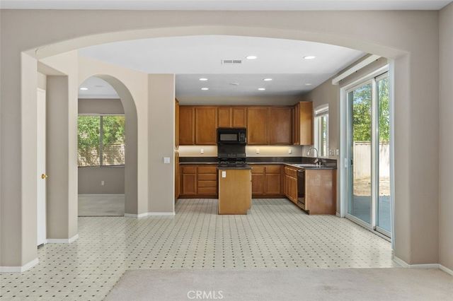 32102 Poppy Way, Lake Elsinore, CA 92532