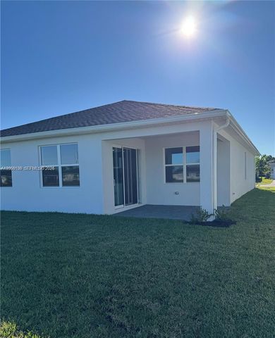 9008 Dahlia Cir, Port St. Lucie, FL 34986