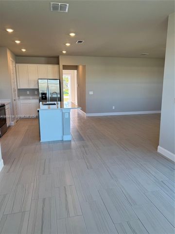 9008 Dahlia Cir, Port St. Lucie, FL 34986