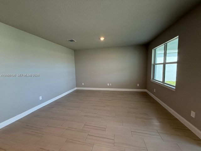 9008 Dahlia Cir, Port St. Lucie, FL 34986