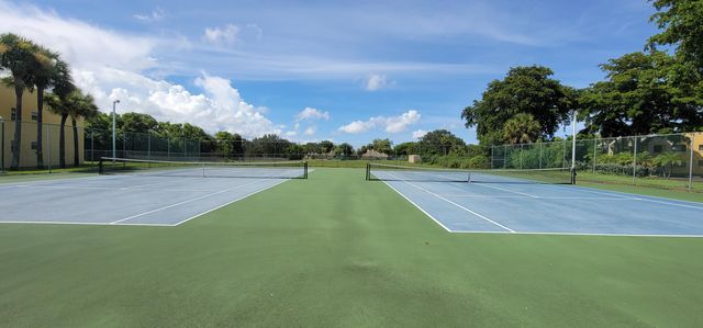 1604 Meadows Circle W, Boynton Beach, FL 33436