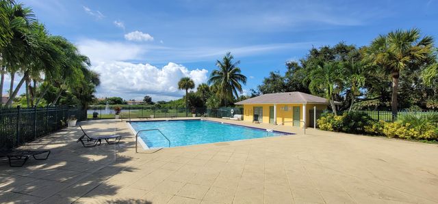 1604 Meadows Circle W, Boynton Beach, FL 33436