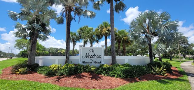 1604 Meadows Circle W, Boynton Beach, FL 33436