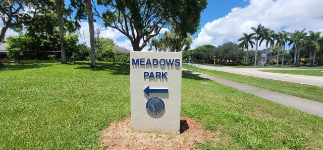 1604 Meadows Circle W, Boynton Beach, FL 33436