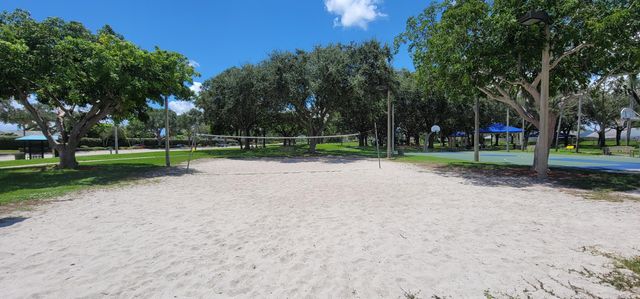 1604 Meadows Circle W, Boynton Beach, FL 33436