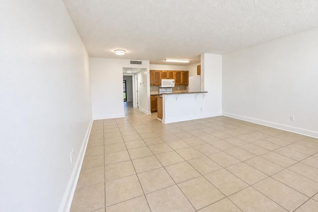 1604 Meadows Circle W, Boynton Beach, FL 33436