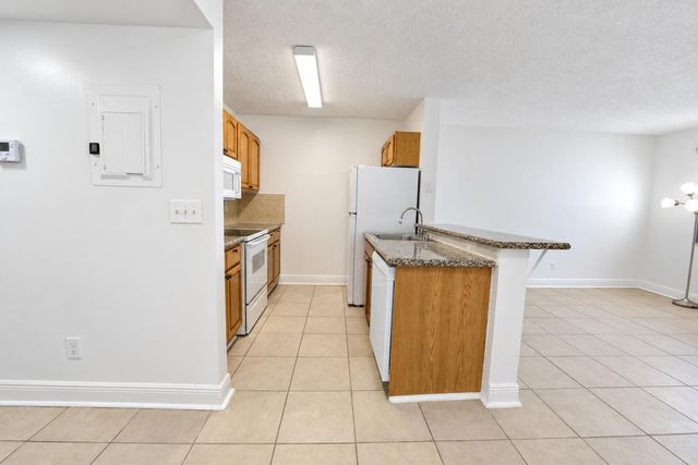 1604 Meadows Circle W, Boynton Beach, FL 33436