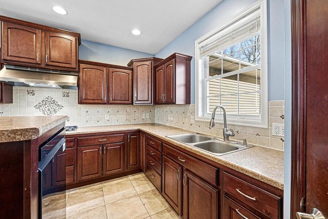 2501 FALCONS COVE, Stevens Point, WI 54482