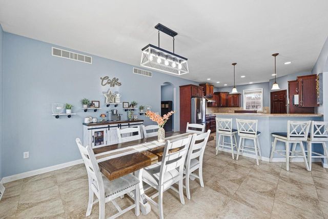 2501 FALCONS COVE, Stevens Point, WI 54482