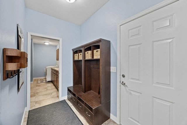 2501 FALCONS COVE, Stevens Point, WI 54482