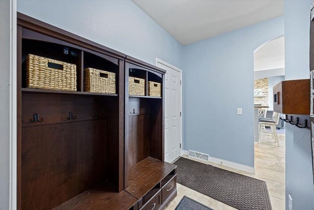 2501 FALCONS COVE, Stevens Point, WI 54482