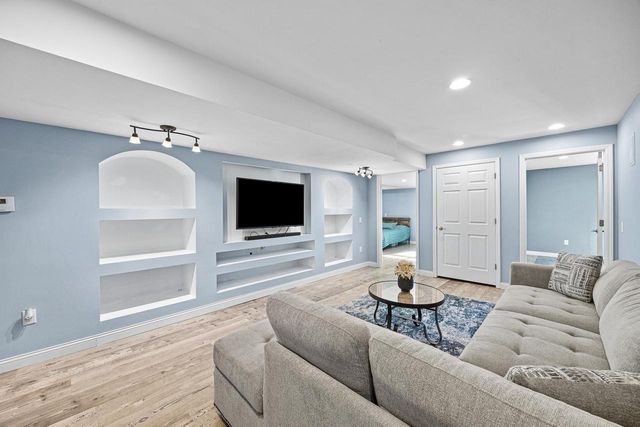 2501 FALCONS COVE, Stevens Point, WI 54482