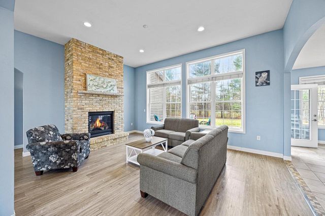 2501 FALCONS COVE, Stevens Point, WI 54482