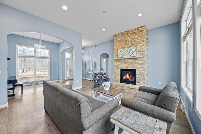 2501 FALCONS COVE, Stevens Point, WI 54482