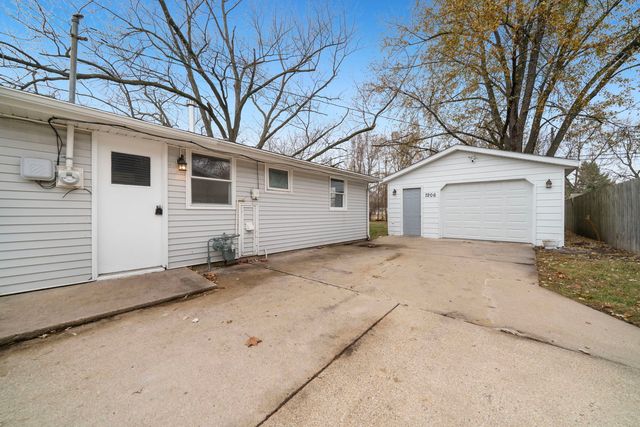 7602 Cadet Road, Machesney Park, IL 61115