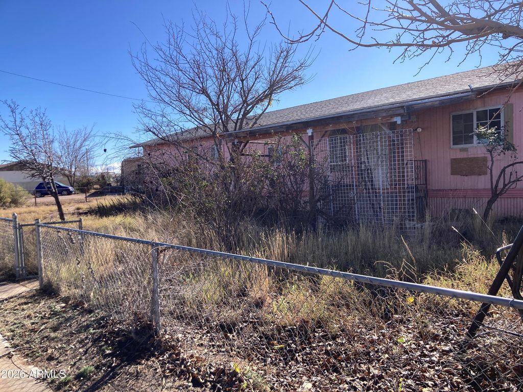 1639 E 19TH Street, Douglas, AZ 85607