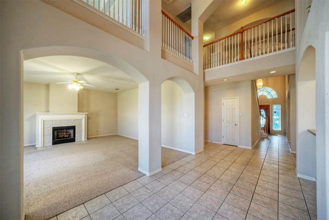 601 Indian Run DR, Pflugerville, TX 78660