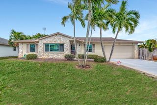 661 SE Crescent Avenue, Port St. Lucie, Port St Lucie, FL 34984