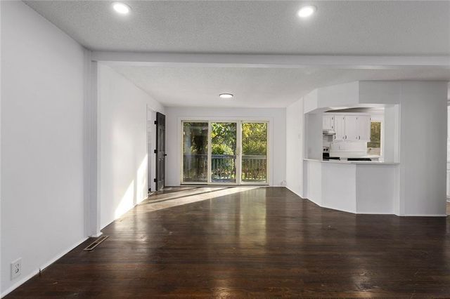 1005 NE 62nd Street, Gladstone, MO 64118