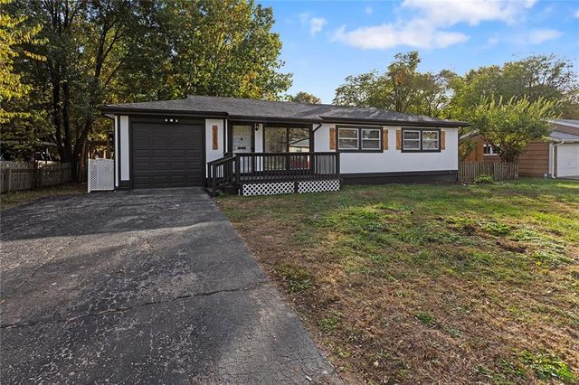 1005 NE 62nd Street, Gladstone, MO 64118