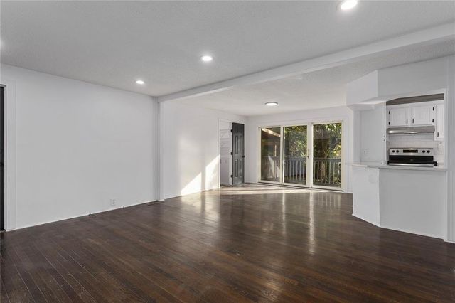 1005 NE 62nd Street, Gladstone, MO 64118