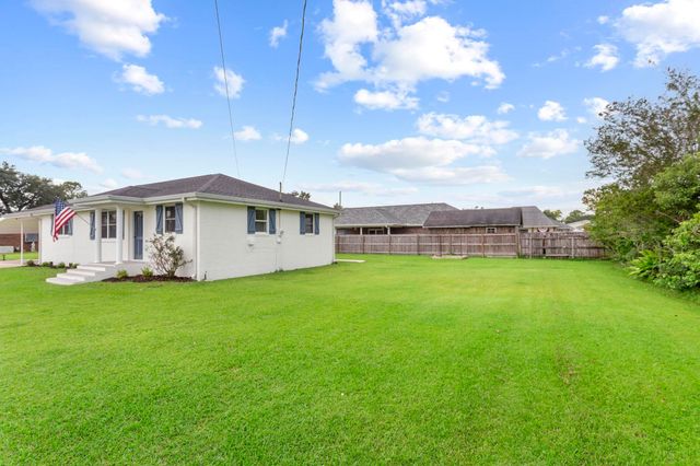 13204 S Peach St, Vacherie, LA 70090