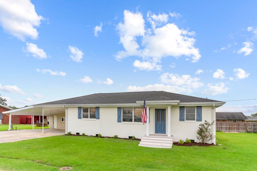 13204 S Peach St, Vacherie, LA 70090