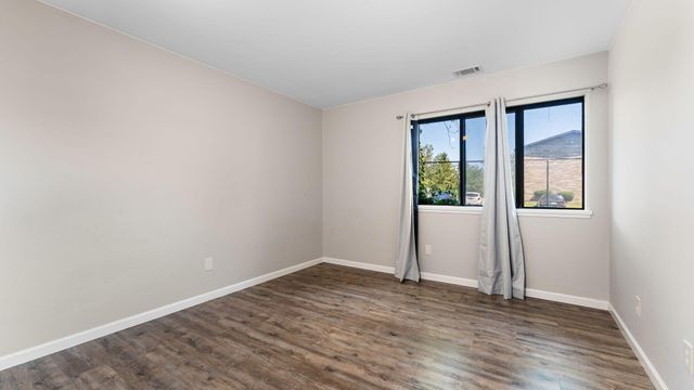 1225 S Maple Road 105, Ann Arbor, MI 48103