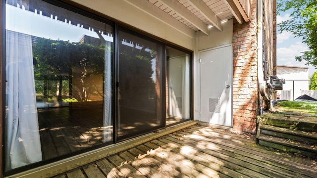 1225 S Maple Road 105, Ann Arbor, MI 48103