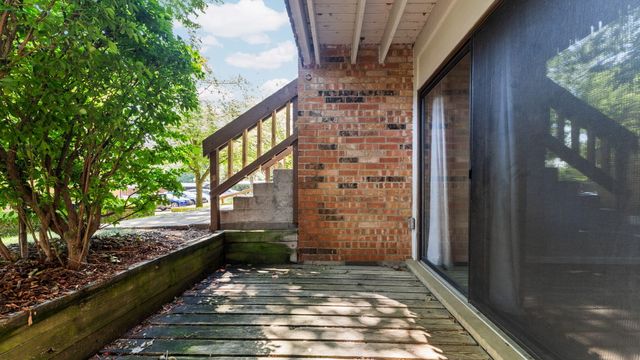 1225 S Maple Road 105, Ann Arbor, MI 48103