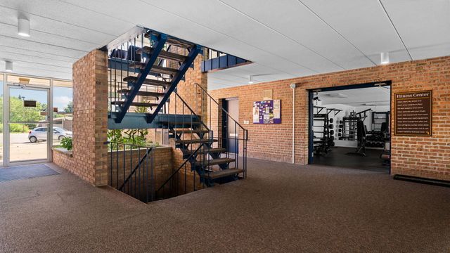 1225 S Maple Road 105, Ann Arbor, MI 48103