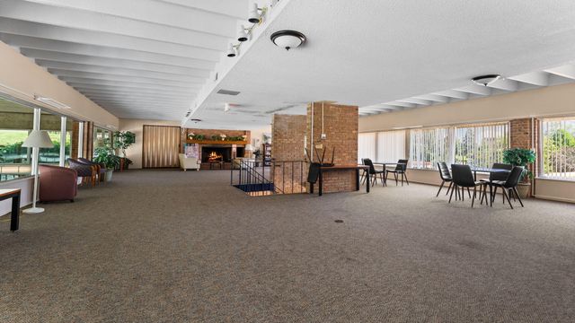 1225 S Maple Road 105, Ann Arbor, MI 48103