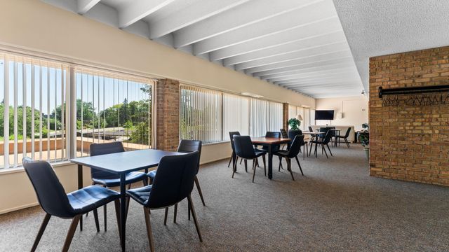 1225 S Maple Road 105, Ann Arbor, MI 48103