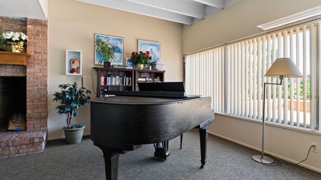 1225 S Maple Road 105, Ann Arbor, MI 48103