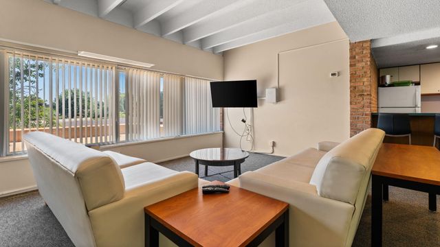 1225 S Maple Road 105, Ann Arbor, MI 48103