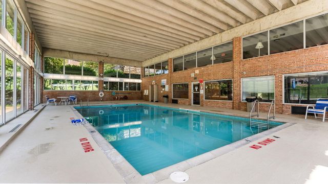 1225 S Maple Road 105, Ann Arbor, MI 48103