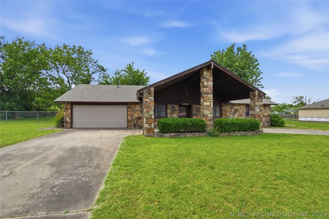 20938 E 35th Place S, Broken Arrow, OK 74014