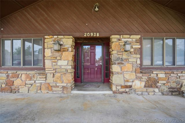 20938 E 35th Place S, Broken Arrow, OK 74014