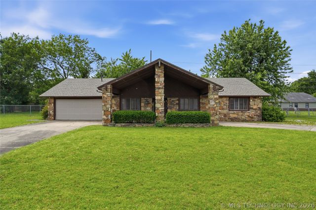 20938 E 35th Place S, Broken Arrow, OK 74014