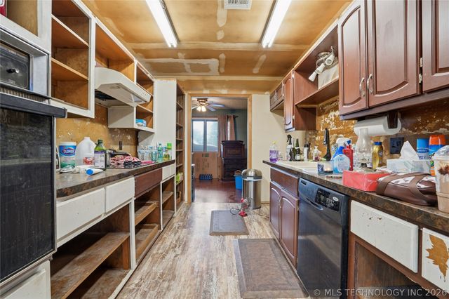 20938 E 35th Place S, Broken Arrow, OK 74014