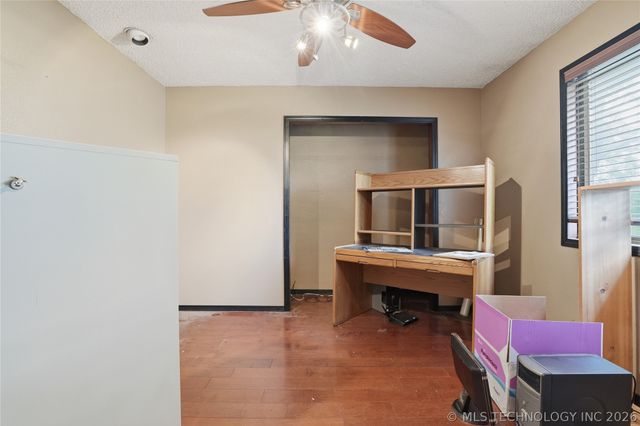 20938 E 35th Place S, Broken Arrow, OK 74014