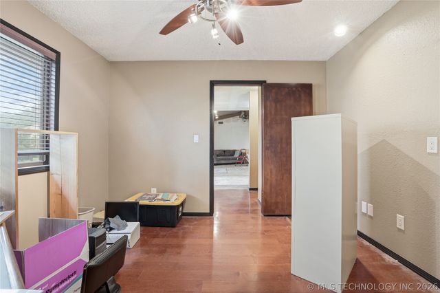 20938 E 35th Place S, Broken Arrow, OK 74014
